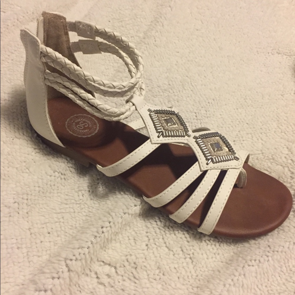 Sandals - Picture 2 of 5